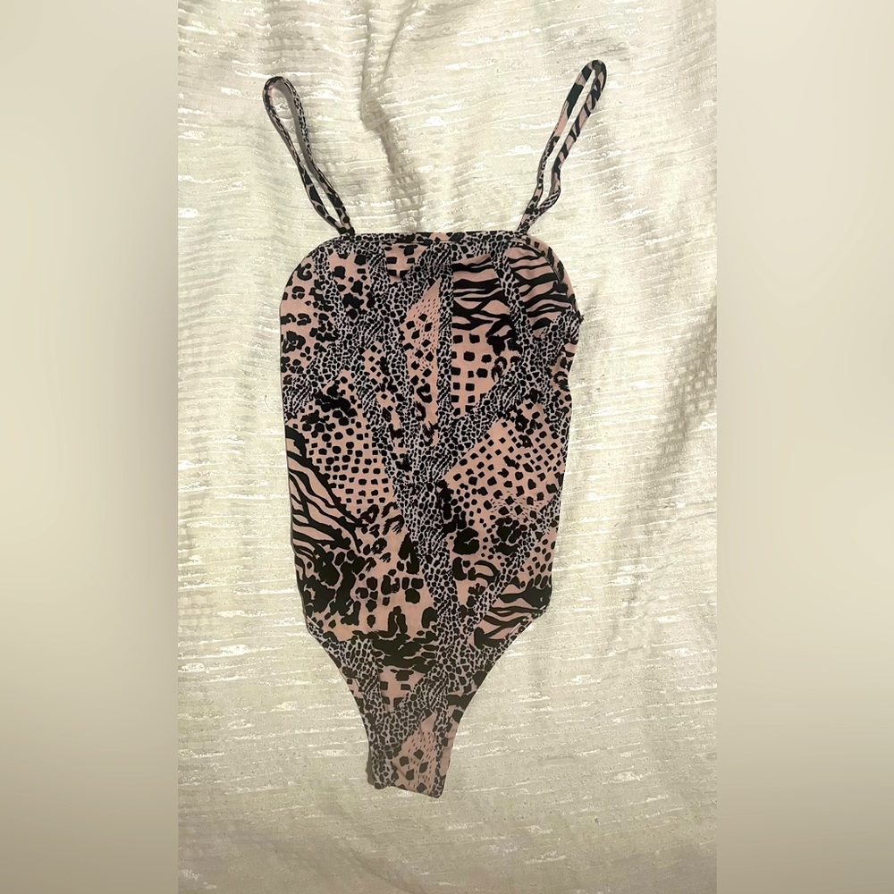 Nasty Gal Bodysuit: Size US 4